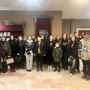 Çocuklarımızla "Bir Tenor Aranıyor" Tiyatrosundayız - fotoğraf 1