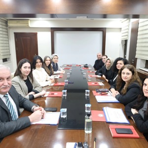  Valimiz Orhan Tavlı Başkanlığında  Koruyucu Aile Hizmetleri Toplantısı Gerçekleştirildi - fotoğraf 1