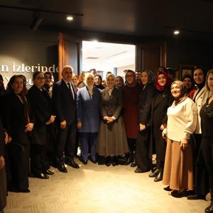 Bakanımız Göktaş "Zamanın İzlerinde Sanata Yolculuk" sergisinin açılışına katıldı - fotoğraf 6