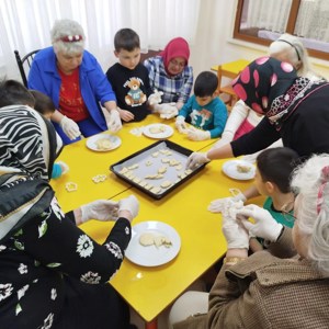 "Torunum Olur Musun?" Projesi ile Nesiller Arası Bağ Güçlendi - fotoğraf 1