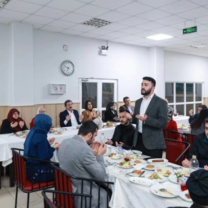 Samsun Valisi Orhan Tavlı, Ramazan’ın İlk İftarında Huzurevi Sakinleriyle Buluştu - fotoğraf 8