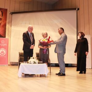 2025 Aile Yılı Etkinlikleri Kapsamında "İlham Veren Evlilik Hikayeleri" Söyleşisi  - fotoğraf 5