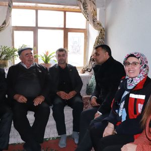 Aziz şehidimiz Sezer ÇELİK ve Gazimiz Ahmet BAŞARIR’ın  ailesi ziyaret edildi - fotoğraf 2