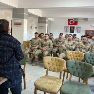 "Erken Yaşta ve Zorla Evliliklerin Önlenmesi" konularında eğitim - fotoğraf 1