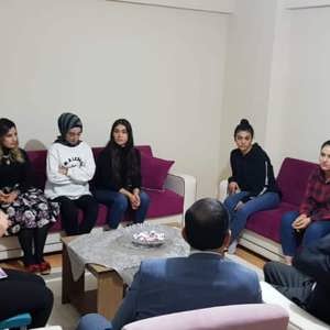 'Benim Rehberim' Programı Kapsamında Gönüllü Rehberler ve Gençlerimiz Bir Araya Geldiler - fotoğraf 1