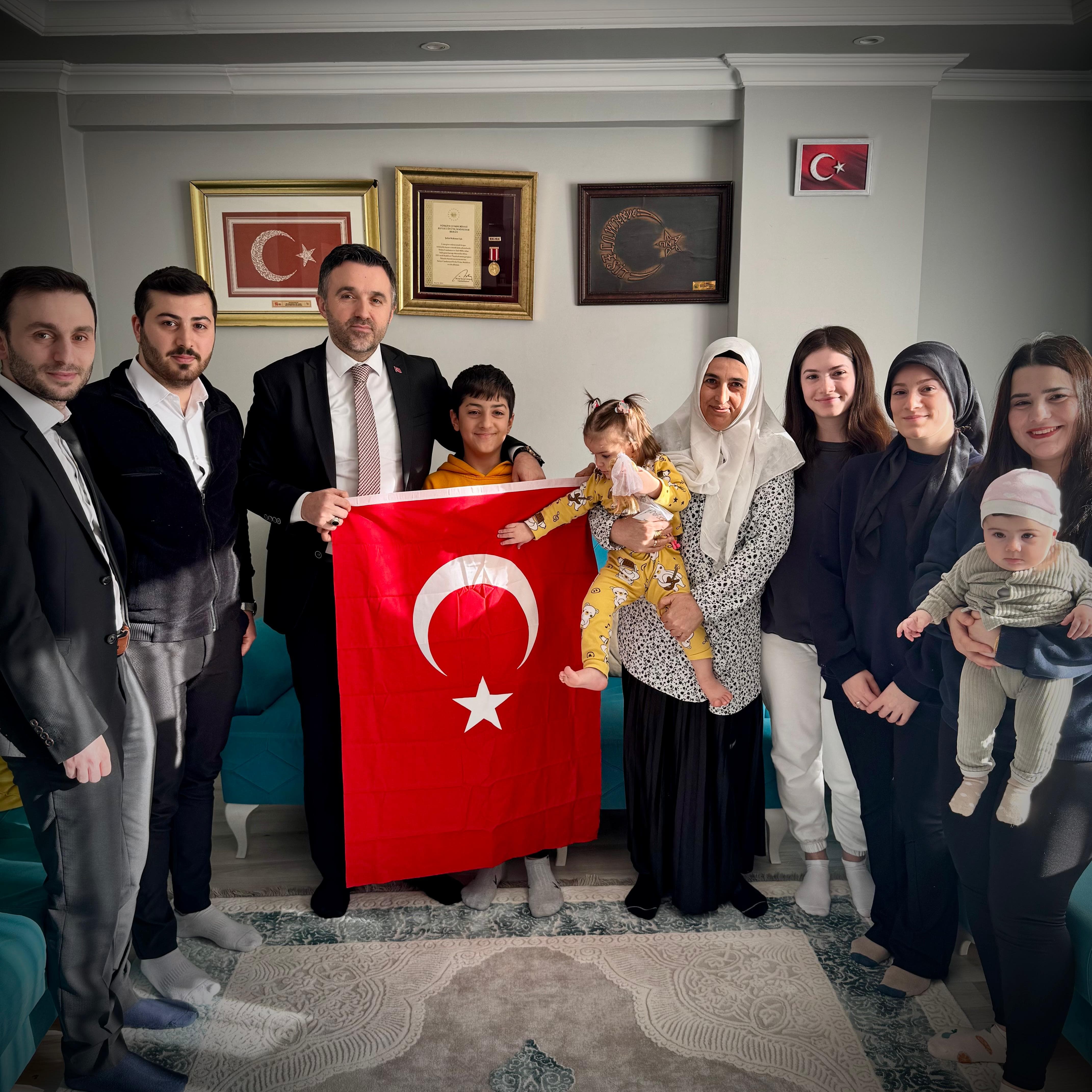 İl Müdürümüz Sn. Ömer TURAN, Şehit Yakınlarımızı ve Gazilerimizi düzenli olarak hanelerinde ziyaret etmeye devam etmektedir.