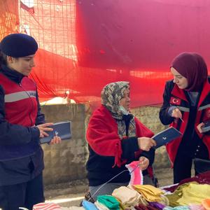 8 Mart Dünya Kadınlar Günü kapsamında Edirne Cuma Pazarında kadın esnaf ziyareti gerçekleştirildi - fotoğraf 2