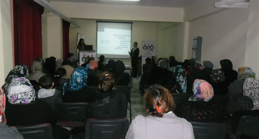 Aksaray'da "İletişim Yöntemleri" eğitimi verildi.