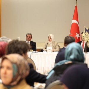 Bakanımız Göktaş: "Türkiye olarak iş hayatında güçlendiren politikalarla kadınları desteklemeye gayret ediyoruz" - fotoğraf 1