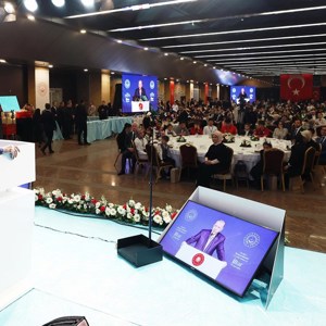 Cumhurbaşkanı Erdoğan ve Bakanımız Göktaş, devlet himayesindeki çocuklarla iftarda bir araya geldi - fotoğraf 3