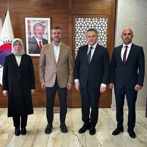 İl Müdürümüz Sayın Sami ÇİFT ve beraberindeki heyet, Karabük Belediye Başkanı Sayın Özkan ÇETİNKAYA’yı makamında ziyaret etti. - fotoğraf 1