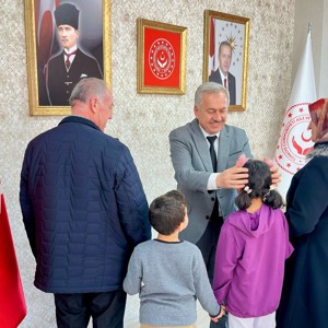  Bir kalp, bir çocuk; bir aile, bir dünya değiştirir. ❤️🤝 - fotoğraf 2