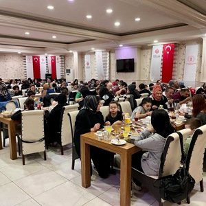 ‘Yetim Gülerse Dünya Güler’ - fotoğraf 2