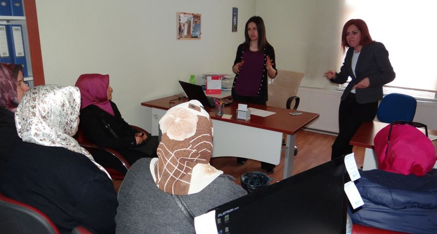 Isparta'da işitme engelli katılımcılara AEP kapsamında eğitim verildi.