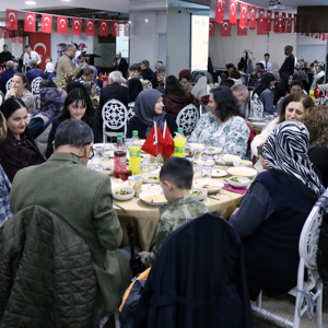 Şehitlerimiz ve Gazilerimiz Onuruna İftar Programı Düzenlendi - fotoğraf 5