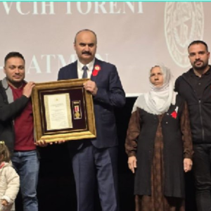 “Devlet Övünç Madalyası" - fotoğraf 1