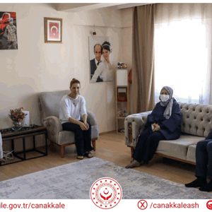 Valimiz Sayın Doç. Dr. Ömer TORAMAN Ve Eşi Neşe TORAMAN Hanımefendi, Aziz Şehitlerimizin Annelerinin Ve Eşlerinin 8 Mart Dünya Kadınlar Gününü Kutladılar. - fotoğraf 2