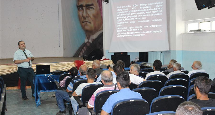 Sinop’ta Aile Eğitim Programı kapsamında "İletişim Becerileri” eğitimi verildi.