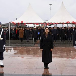 18 Mart Çanakkale Zaferi ve Şehitleri Anma Günü Çelenk Sunma Töreni Gerçekleştirildi - fotoğraf 1