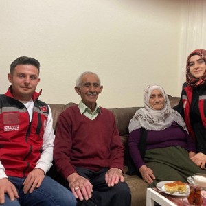 Kelkit Sosyal Hizmet Merkezimiz'den Yaşlılara Saygı Haftası münasebetiyle İftar Ziyareti yapıldı! - fotoğraf 2
