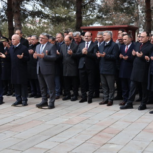 2025 Aile Yılı kapsamında, 18 Mart Çanakkale Zaferi ve Şehitleri Anma Günü dolayısıyla 15 Temmuz Şehitliği, Kars kapı Şehitliği ziyareti yapıldı. - fotoğraf 8