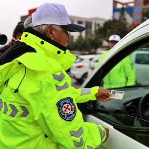 Ahmet Amca'nın Trafik Polisi Olma Hayali Gerçek Oldu - fotoğraf 4