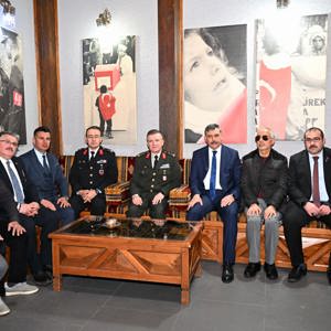 2025 Aile Yılı kapsamında, 18 Mart Çanakkale Zaferi ve Şehitleri Anma Günü'nde Dernek ziyaretleri gerçekleştirdik. - fotoğraf 1