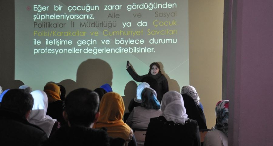 Batman Yeşiltepe ÇATOM'DA Evlilik Öncesi Eğitim Programı kapsamında eğitim verildi.