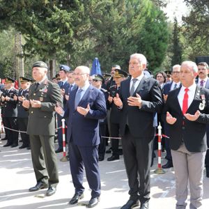 18 MART ÇANAKKALE ZAFERİ VE ŞEHİTLERİ ANMA GÜNÜ ETKİNLİĞİ KAPSAMINDA DÜZENLENEN TÖRENLER - fotoğraf 4