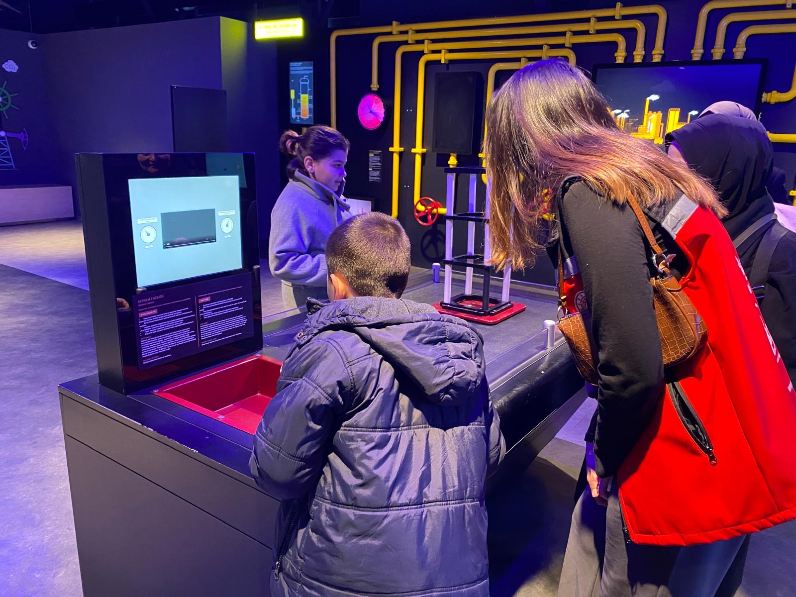 Sosyal ve Ekonomik Destek (SED) Hizmet Modelinden yararlanan çocuklarımıza Okul Destek (ODES) Projesi kapsamında etkinlikler düzenlemeye devam ediyoruz.