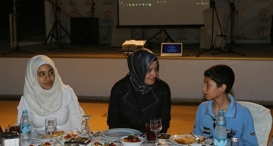 “Bakanlık olarak, hizmet verdiğimiz 133 bin çocuğumuzla birlikte çok büyük bir aileyiz”