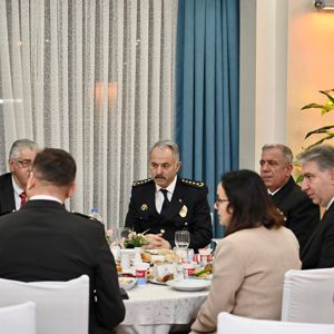 18 Mart Şehitleri Anma Günü ve Çanakkale Deniz Zaferi’nin 110. Yıl Dönümü Anısına İftar Programı Düzenlendi - fotoğraf 8