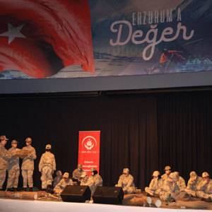 2025 Aile Yılı Kapsamında Çanakkale Zaferi’nin 110. Yılında "Çanakkale 57. Alay" Tiyatro Gösterisi - fotoğraf 9