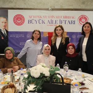 Aile ve Sosyal Hizmetler Bakanımız Göktaş, Afyonkarahisar’da büyük aile iftarı ile sahur programına katıldı - fotoğraf 1