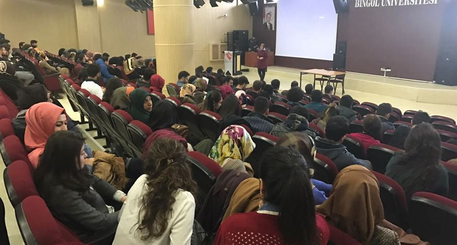 Bingöl’de Aile Eğitim Programı (AEP) kapsamında 2 bin 44 kişiye eğitim verildi.