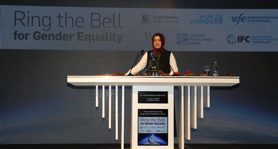 ”Kadınlarımızın iş gücüne katılma oranı yüzde 33’ün üzerine çıktı. 2023 hedefimiz kadın istihdamını yüzde 41'e çıkarmak"