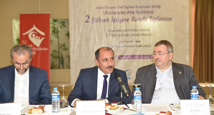 Uluslararası Aile Enstitüsü (UAE) 2. Yüksek İstişare Kurulu Toplantısı İstanbul'da düzenlendi.