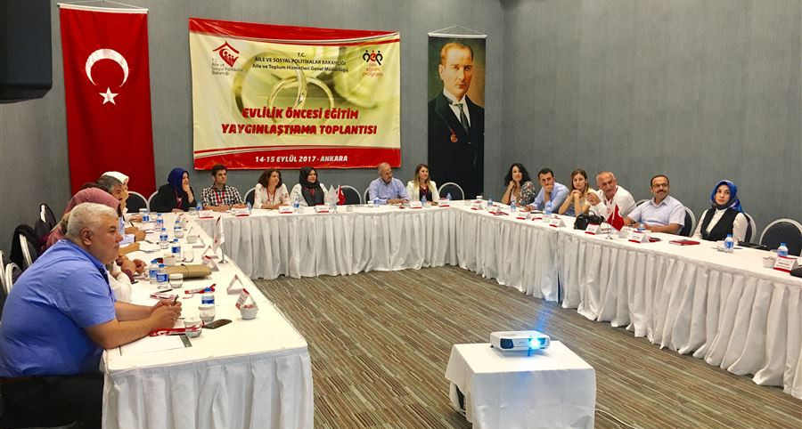 Evlilik Öncesi Eğitimi 2017-2018 Yaygınlaştırma Projesi 1.Aşaması kapsamında istişare toplantısı gerçekleştirildi.