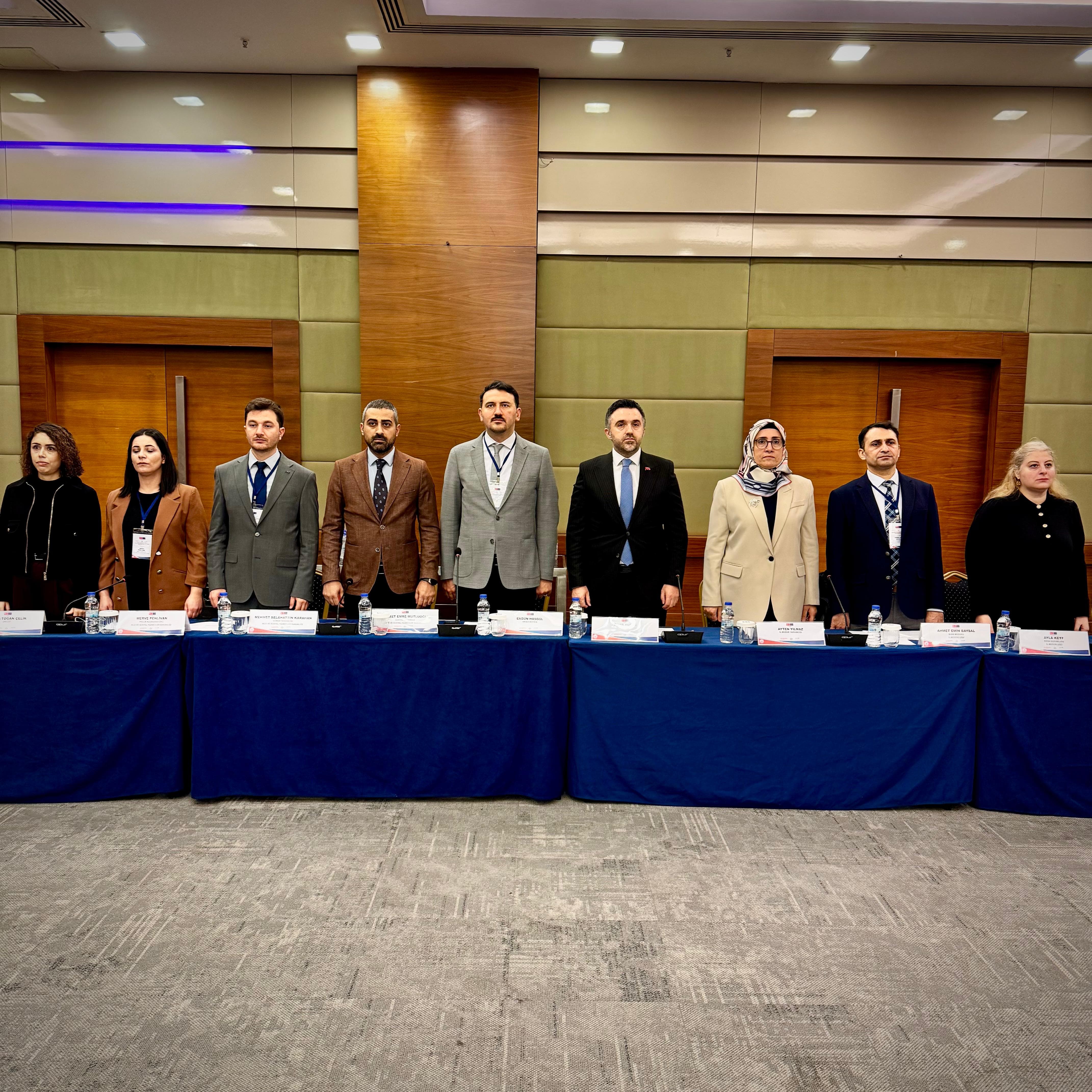 Bakanlığımız tarafından yürütülen Türkiye’de Koruyucu Aile Sisteminin Güçlendirilmesi Projesi kapsamında personellerin üç gün sürecek olan eğitim programımız başlamıştır.