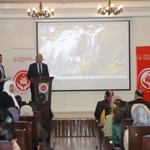 GELENEĞİMİZ, İNANCIMIZ VE DEĞERLERİMİZİN MUHAFAZASI İÇİN AİLEMİZ TEMALI SÖYLEŞİ - fotoğraf 1