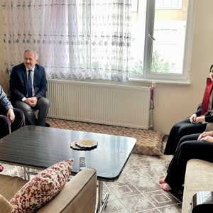 Ailelerimiz İl Müdürümüz Tarafından Hanelerinde Ziyaret Edildi - fotoğraf 2