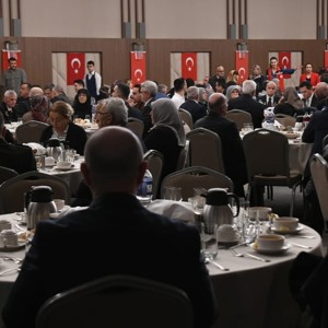 Aziz Şehitlerimizin Aileleri ve Kahraman Gazilerimizle İftardayız  - fotoğraf 17