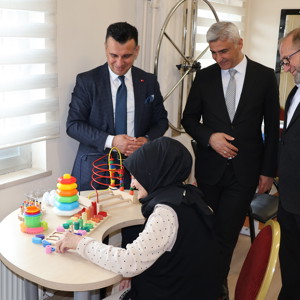 Genel Müdür Yardımcısı Ahmet Taşan’ın Erzurum Engelsiz Yaşam Bakım Rehabilitasyon ve Aile Danışma Merkezini  Ziyareti - fotoğraf 7