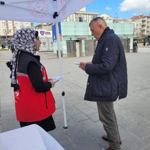 İl genelinde sahaya çıkan ekiplerimiz koruyucu ve önleyici sosyal hizmet modelleri hakkında farkındalık oluşturmuş, bilgilendirme ve broşür dağıtımı gerçekleştirilmiştir. - fotoğraf 10