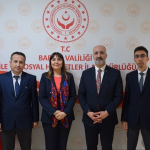 Çocuk Hizmetleri Genel Müdürlüğü Sosyal Rehabilitasyon Hizmetleri Daire Başkanı Sayın Gökşen Altınok Duman, Bartın Aile ve Sosyal Hizmetler Müdürlüğümüzü ziyaret etti. - fotoğraf 1