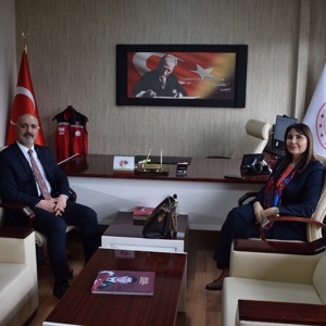 Çocuk Hizmetleri Genel Müdürlüğü Sosyal Rehabilitasyon Hizmetleri Daire Başkanı Sayın Gökşen Altınok Duman, Bartın Aile ve Sosyal Hizmetler Müdürlüğümüzü ziyaret etti. - fotoğraf 3