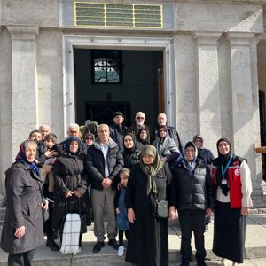 2025 'Aile Yılı' kapsamında "Ailemiz" temasıyla Şehit Yakınlarımız ile Hırka-i Şerif, Fatih Sultan Mehmet Türbesi ve Mehmet Emin Tokadi Türbesini ziyaret ediyoruz. - fotoğraf 7