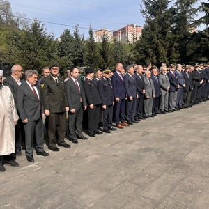 Ramazan Bayramı Arifesinde Şehitlerimiz Dualarla Yad Edildi  - fotoğraf 1