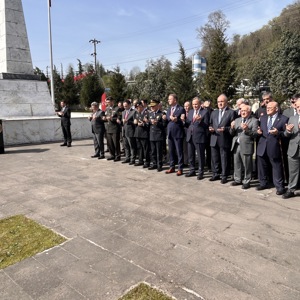 Ramazan Bayramı Arifesinde Şehitlerimiz Dualarla Yad Edildi  - fotoğraf 5