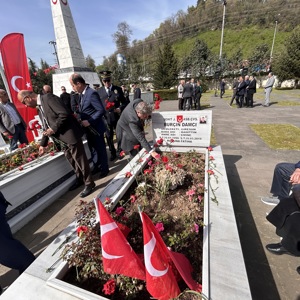 Ramazan Bayramı Arifesinde Şehitlerimiz Dualarla Yad Edildi  - fotoğraf 8